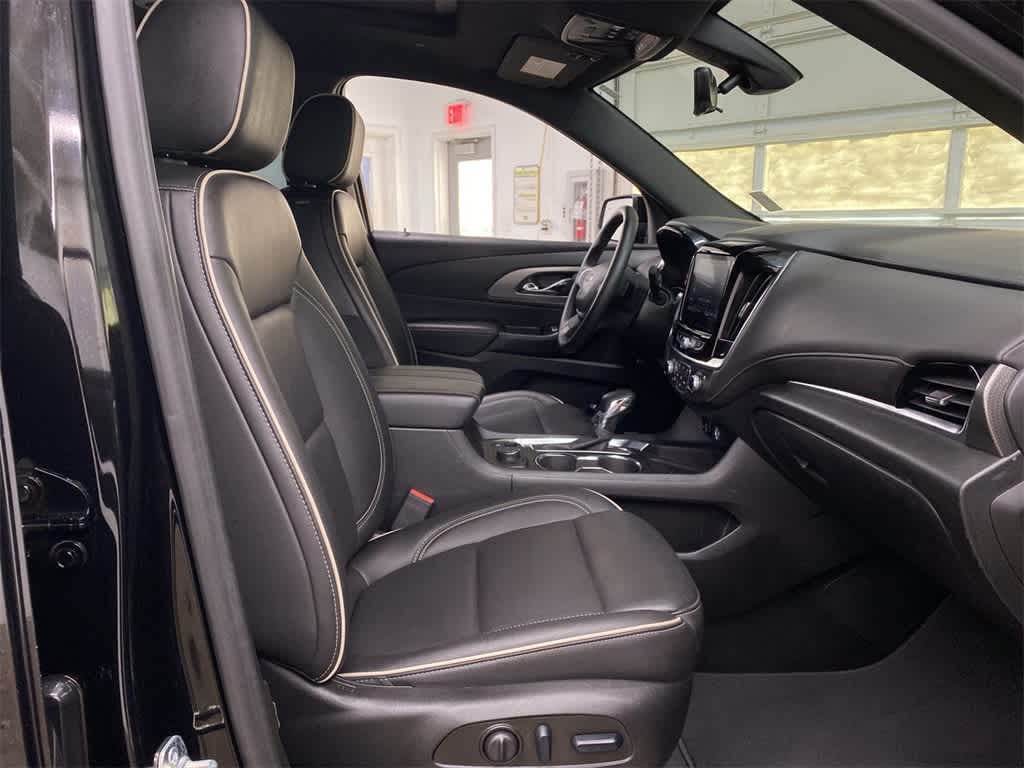 Thumbnail: 2024 Chevrolet Traverse - 18