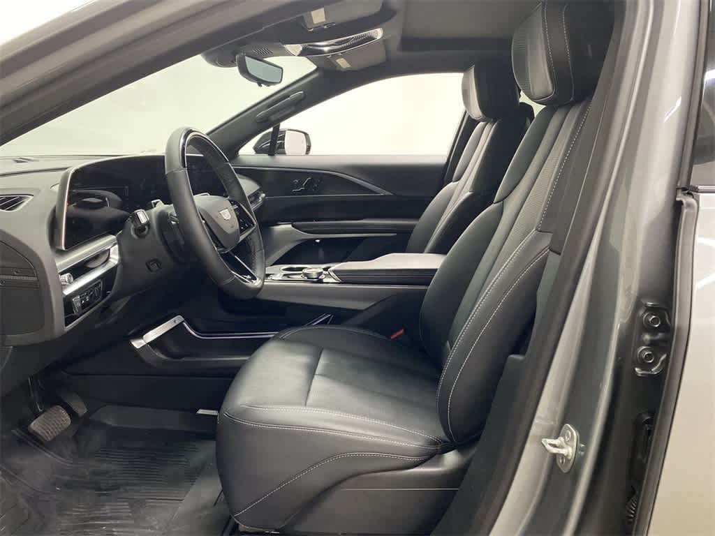 Thumbnail: 2025 Cadillac Lyriq - 14