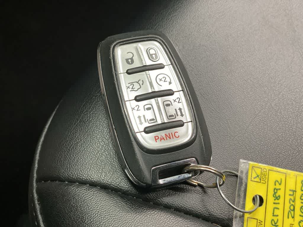 Thumbnail: 2024 Chrysler Pacifica - 28