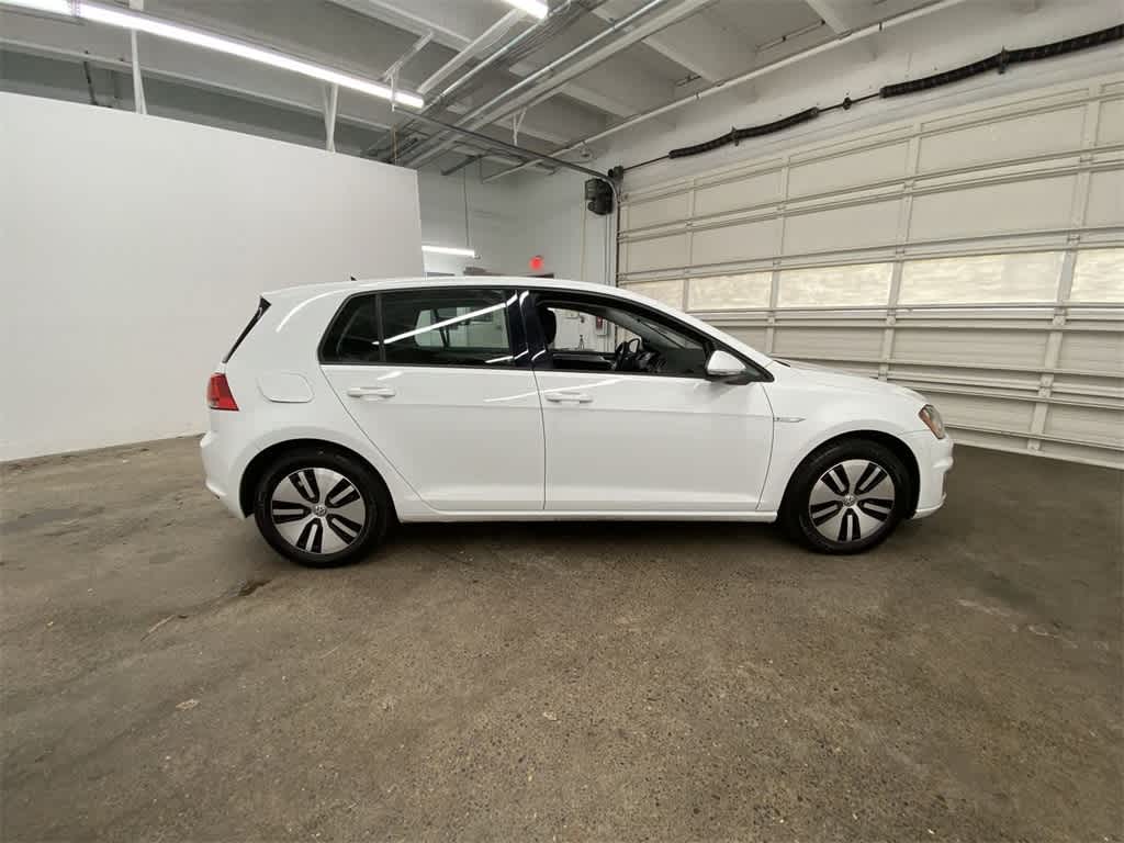 Thumbnail: 2016 Volkswagen e-Golf - 7