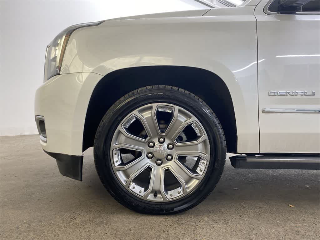 Thumbnail: 2016 GMC Yukon XL - 11