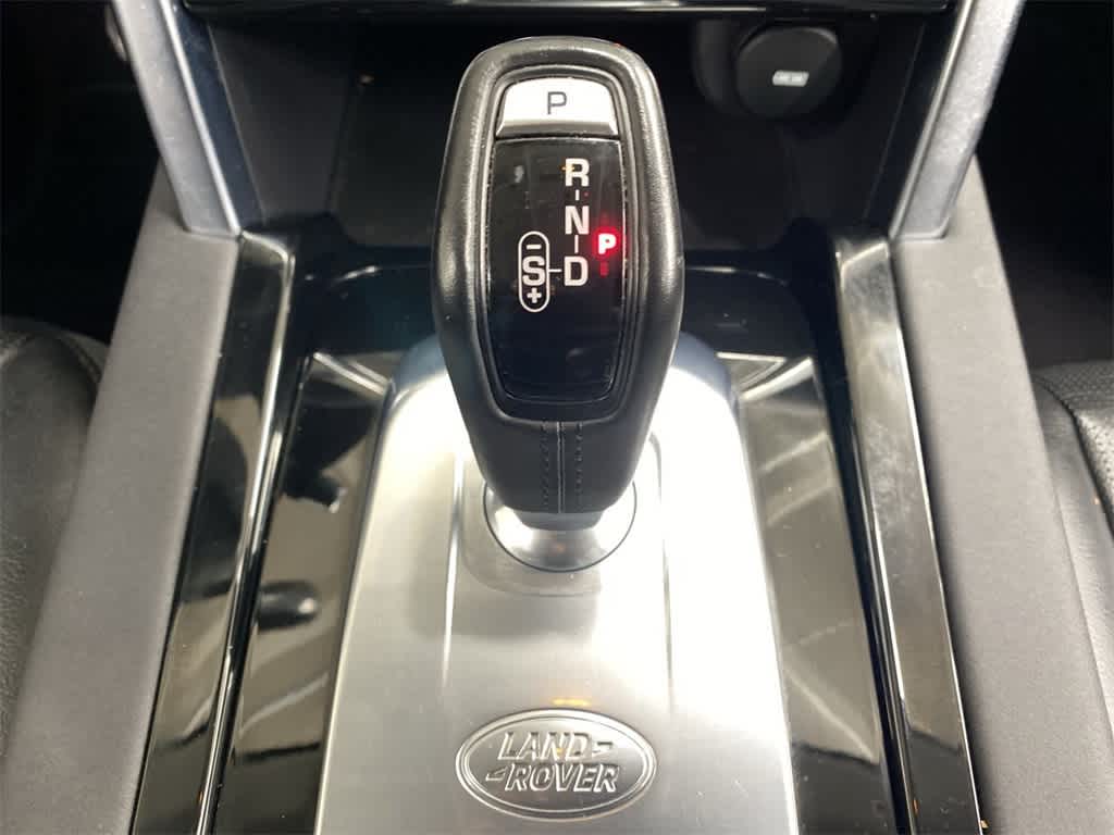 Thumbnail: 2020 Land Rover Discovery Sport - 28