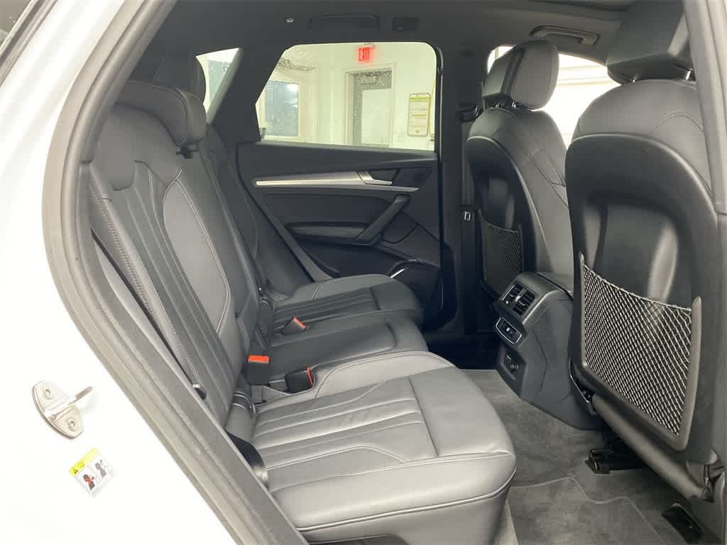 Thumbnail: 2025 Audi Q5 - 17