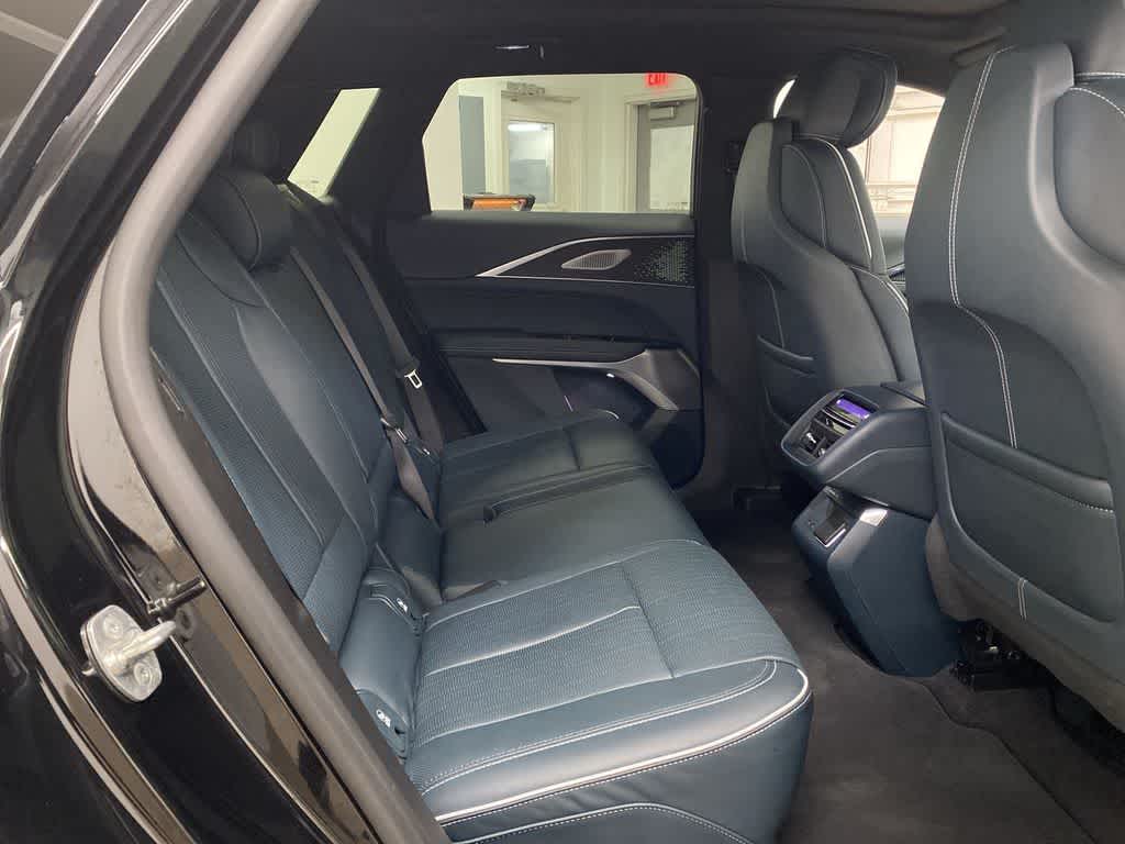 Thumbnail: 2024 Cadillac Lyriq - 18