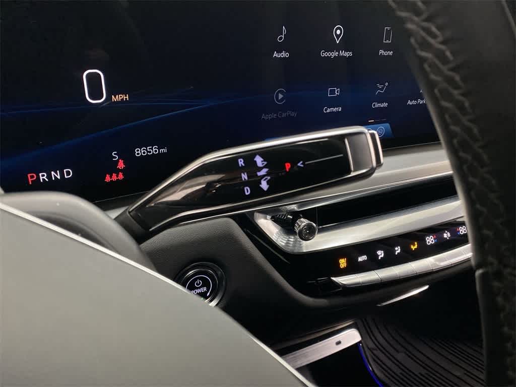 Thumbnail: 2024 Cadillac Lyriq - 27