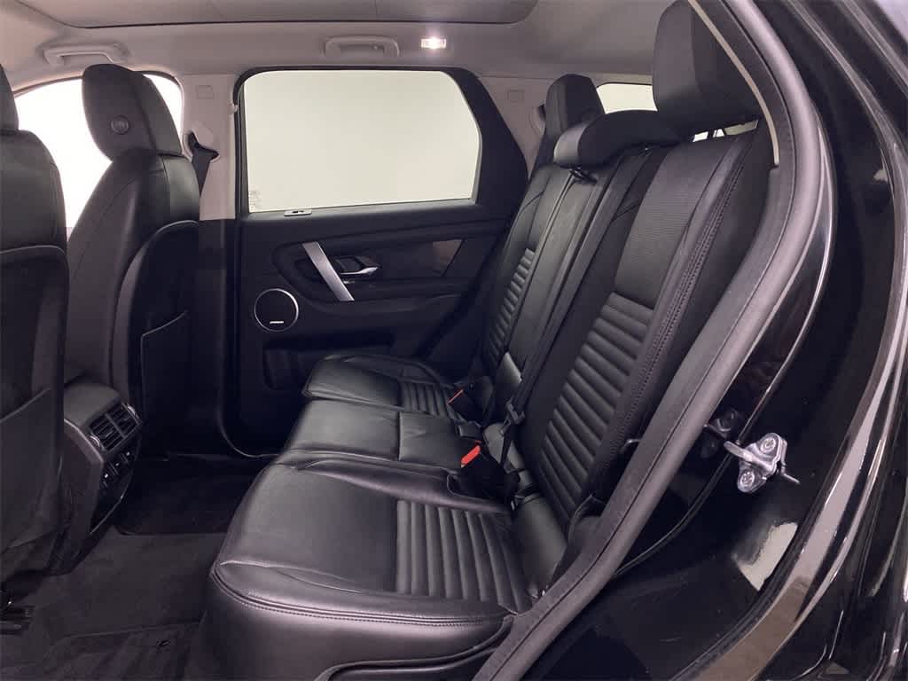 Thumbnail: 2020 Land Rover Discovery Sport - 18
