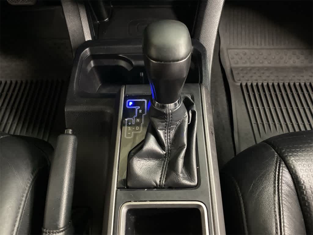 Thumbnail: 2020 Toyota Tacoma - 26