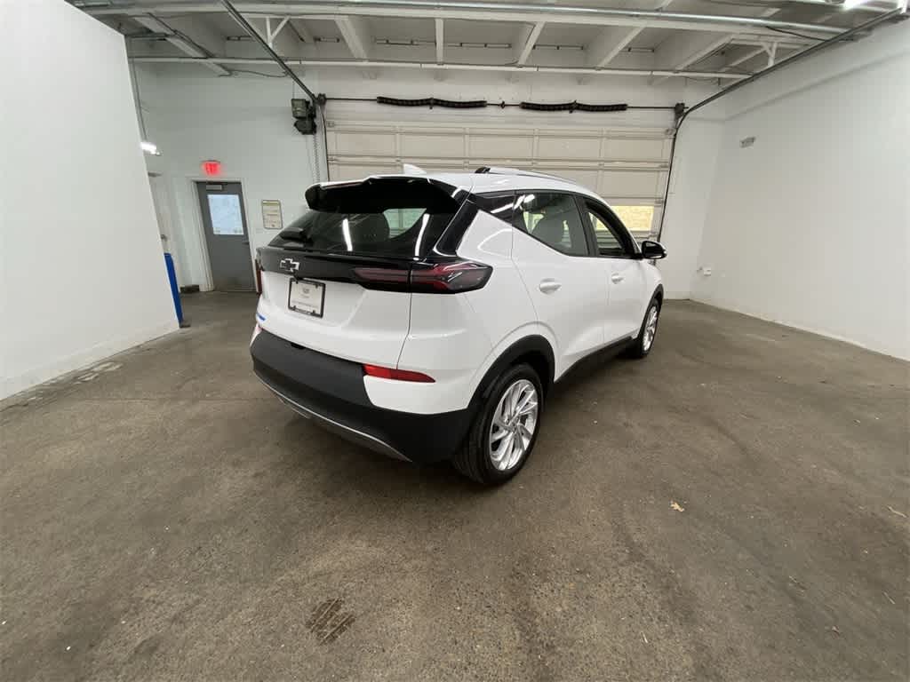 Thumbnail: 2023 Chevrolet Bolt EUV - 6