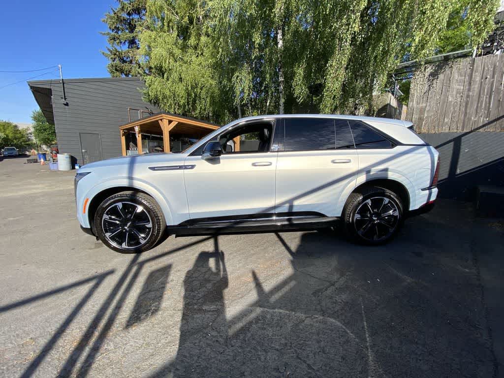 Thumbnail: 2025 Cadillac Escalade IQ - 3