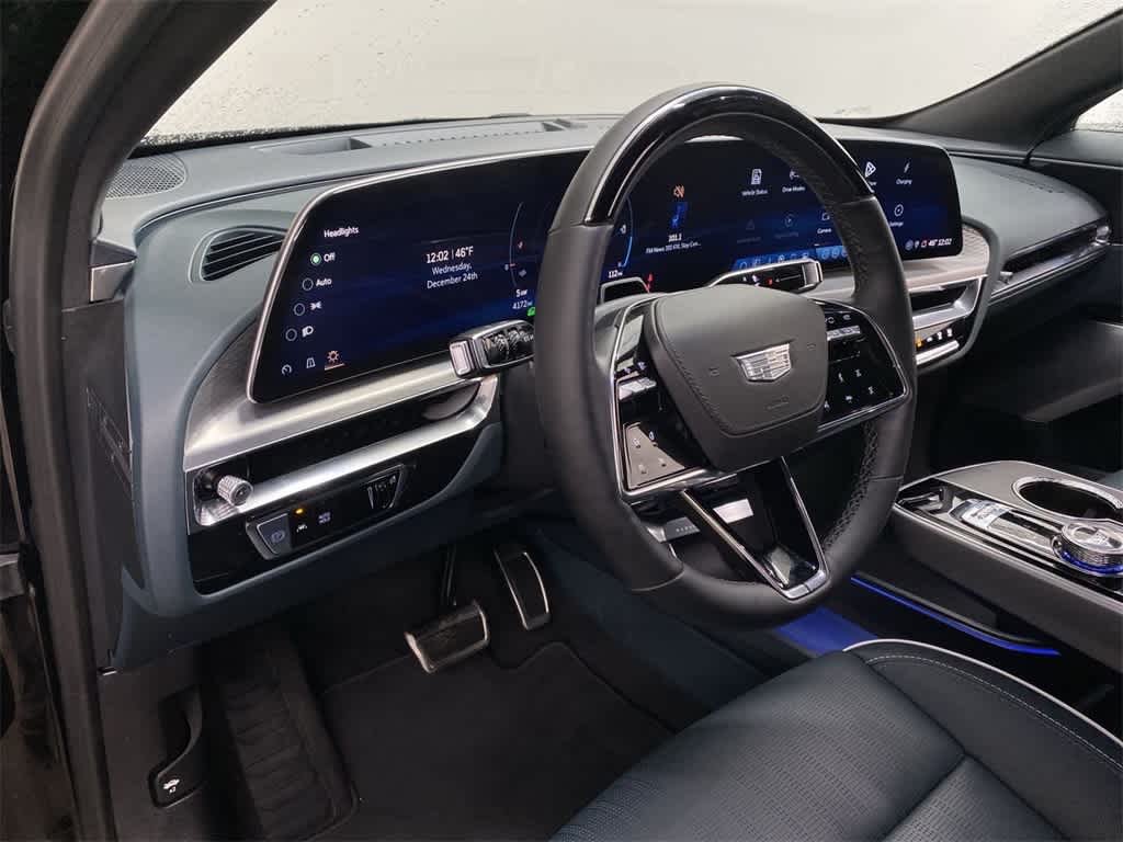 Thumbnail: 2025 Cadillac Lyriq - 2