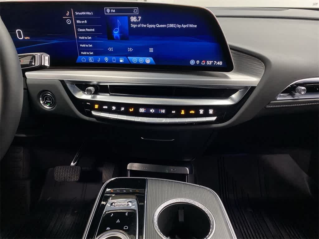 Thumbnail: 2025 Cadillac Lyriq - 25