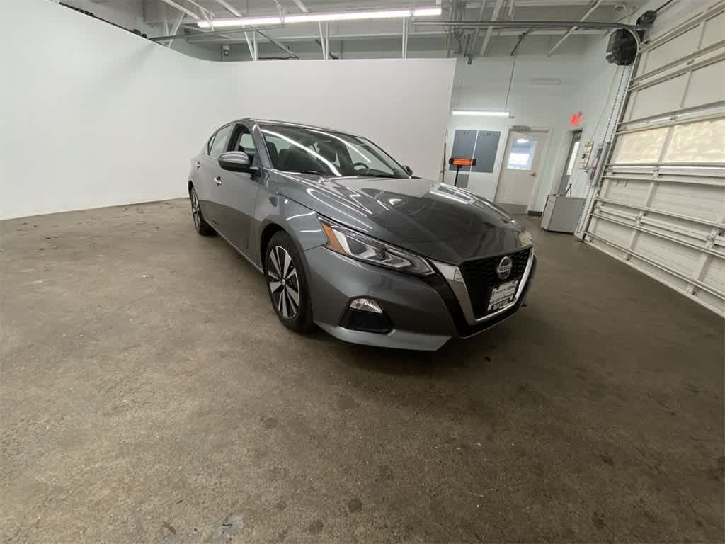 2022 Nissan Altima SV 8