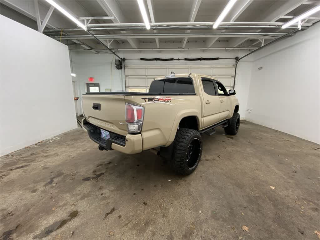 Thumbnail: 2020 Toyota Tacoma - 6
