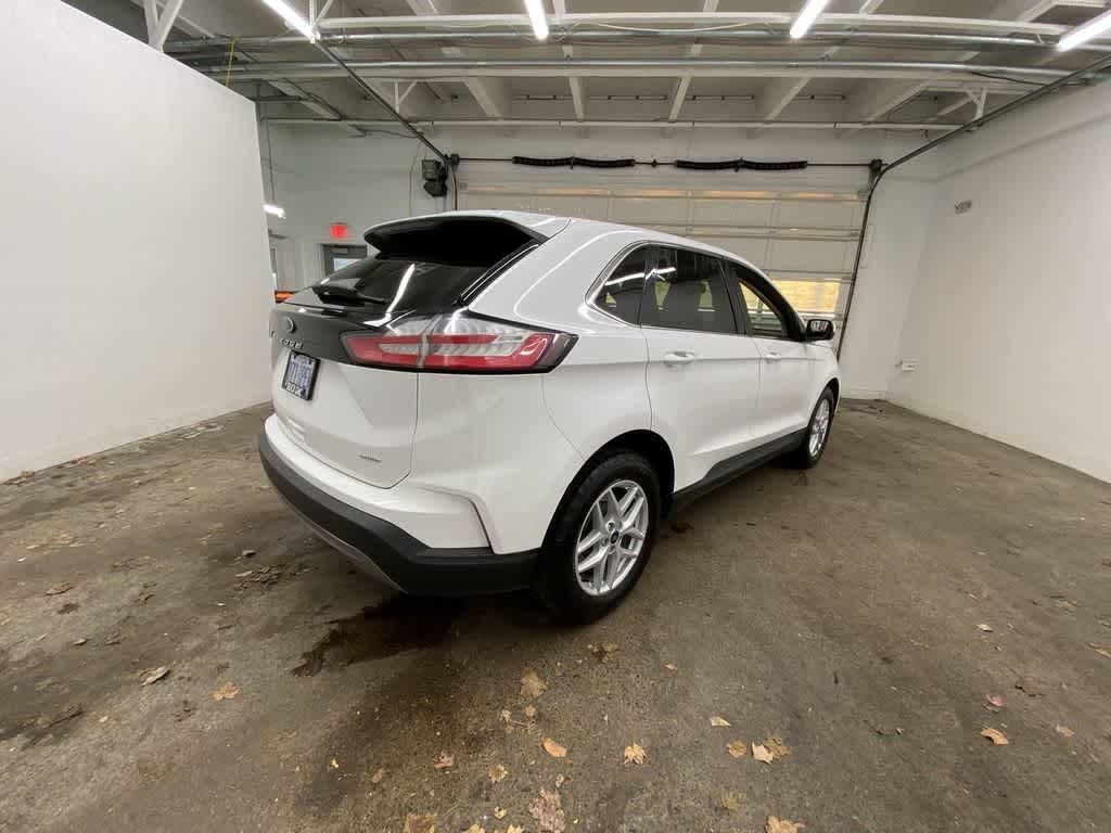 Thumbnail: 2021 Ford Edge - 6