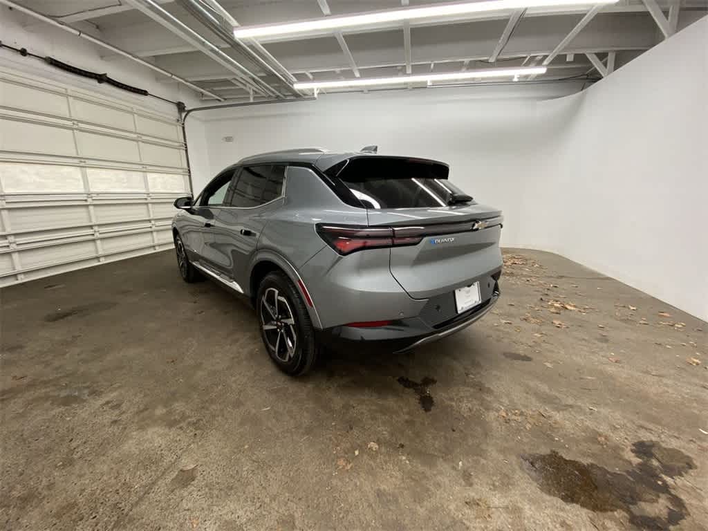 Thumbnail: 2025 Chevrolet Equinox - 4