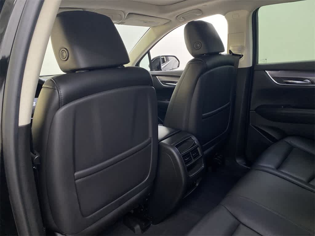 Thumbnail: 2017 Cadillac XT5 - 17