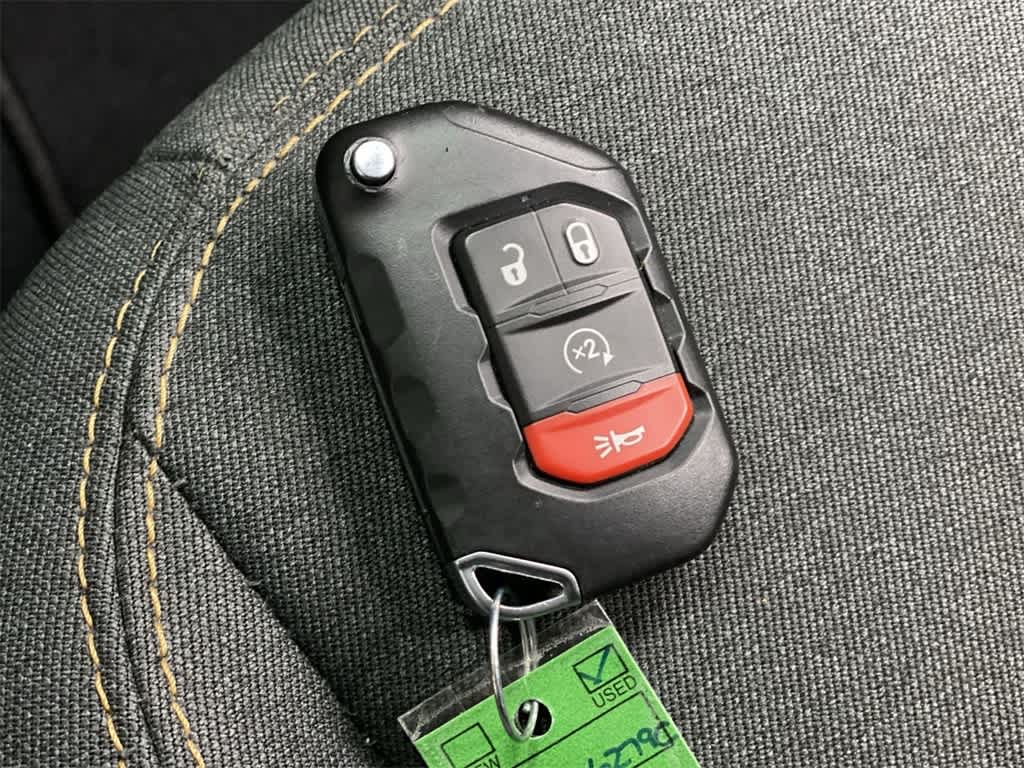 Thumbnail: 2025 Jeep Wrangler - 28