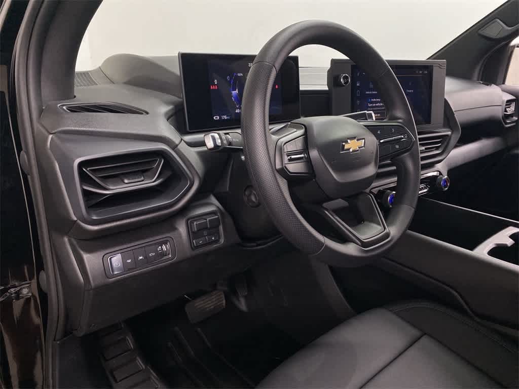 Thumbnail: 2024 Chevrolet Silverado EV - 2