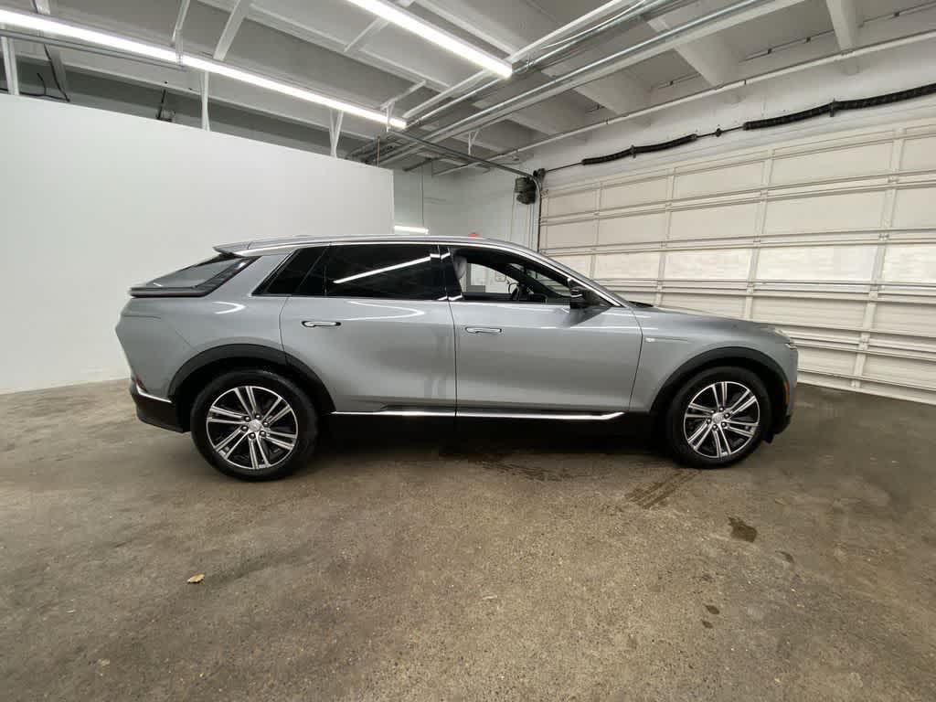 Thumbnail: 2025 Cadillac Lyriq - 7