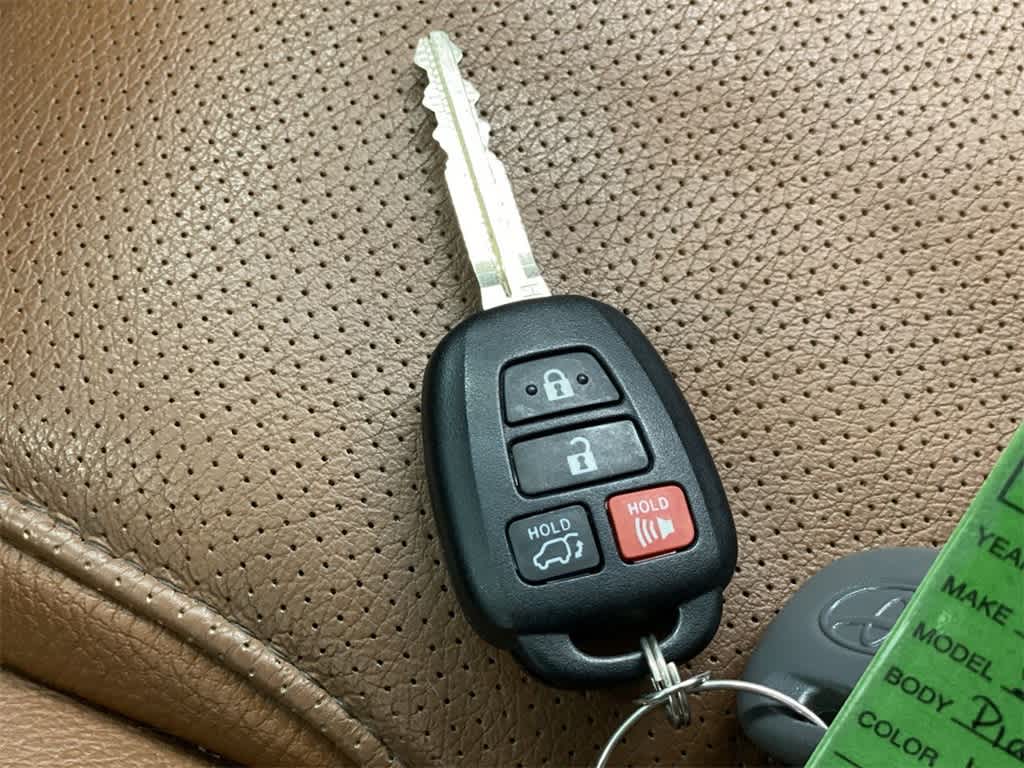Thumbnail: 2019 Toyota Sequoia - 32
