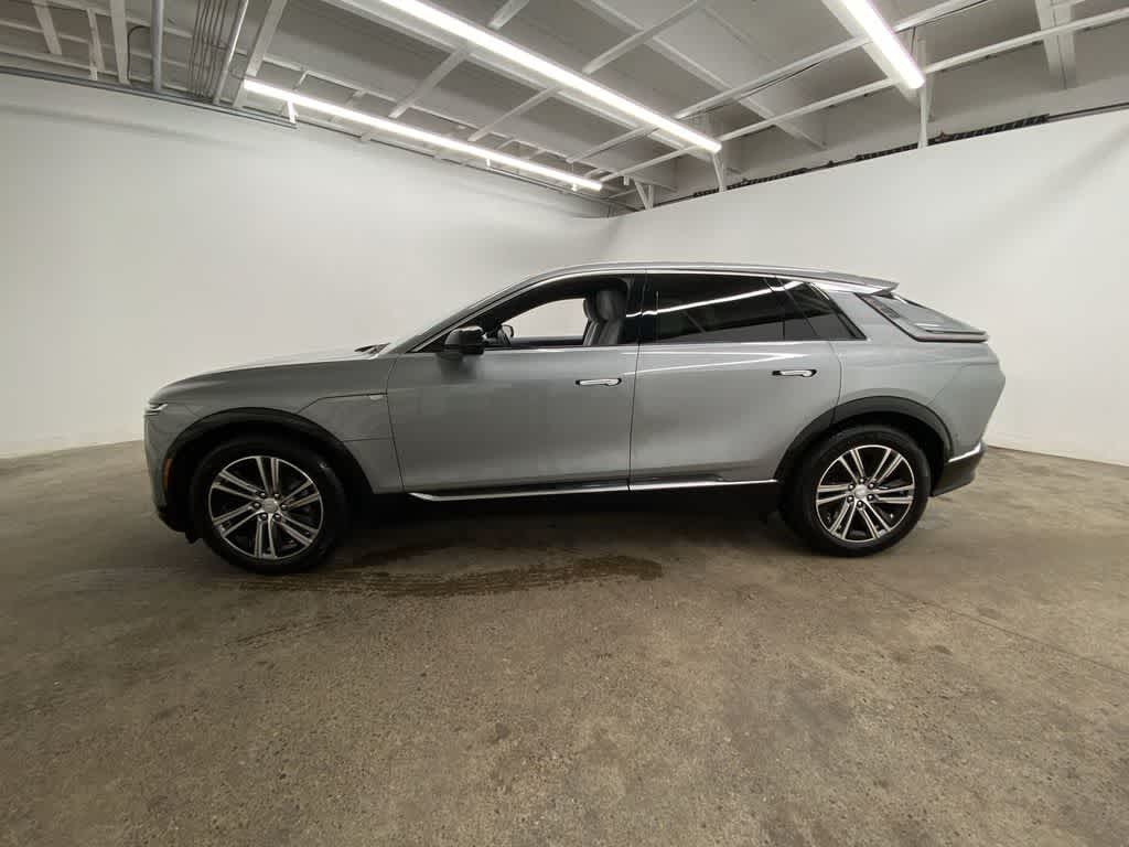 Thumbnail: 2025 Cadillac Lyriq - 3