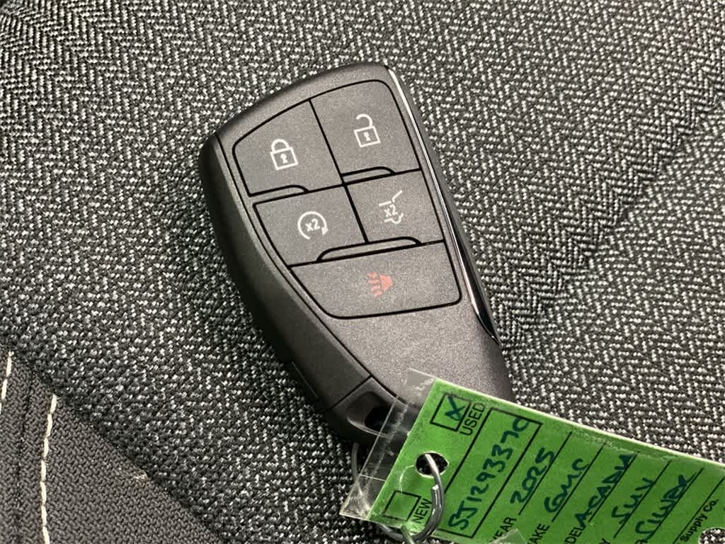 Thumbnail: 2025 GMC Acadia - 30