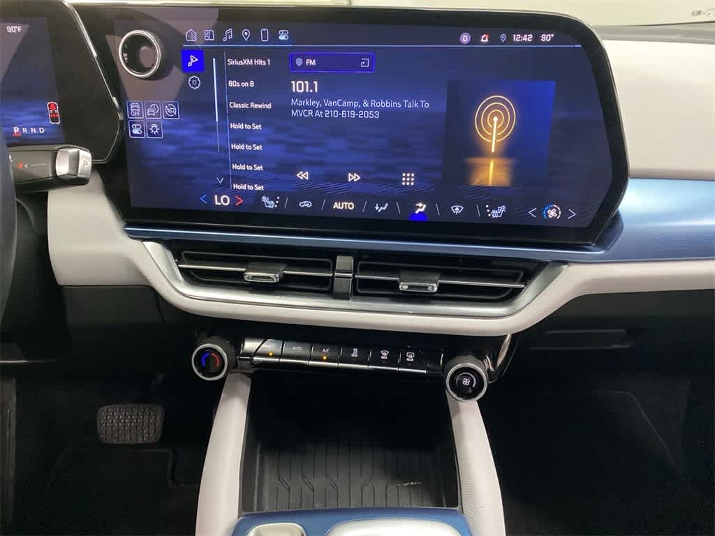 Thumbnail: 2024 Chevrolet Equinox - 24