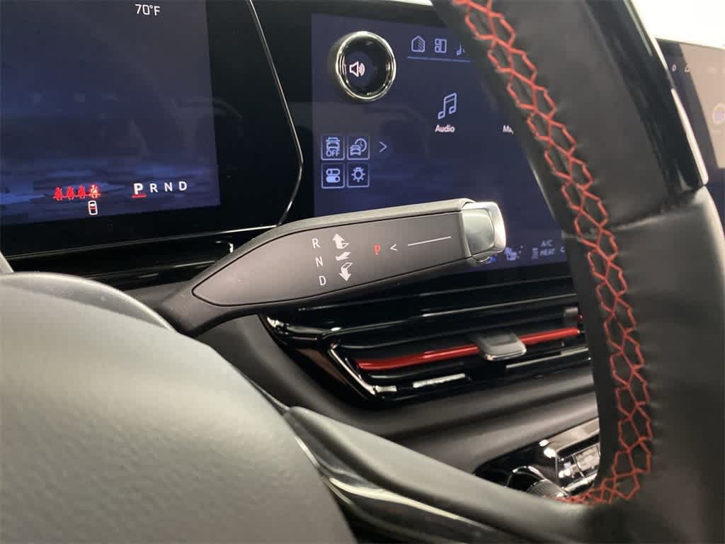 Thumbnail: 2024 Chevrolet Silverado EV - 27