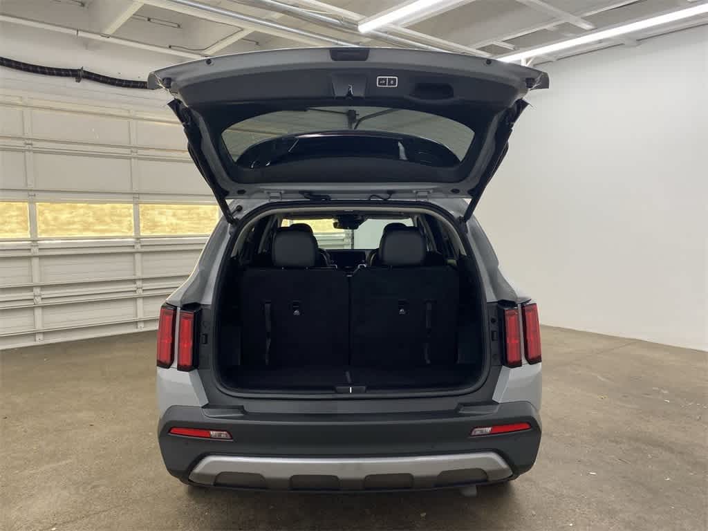 Thumbnail: 2022 Kia Sorento - 29