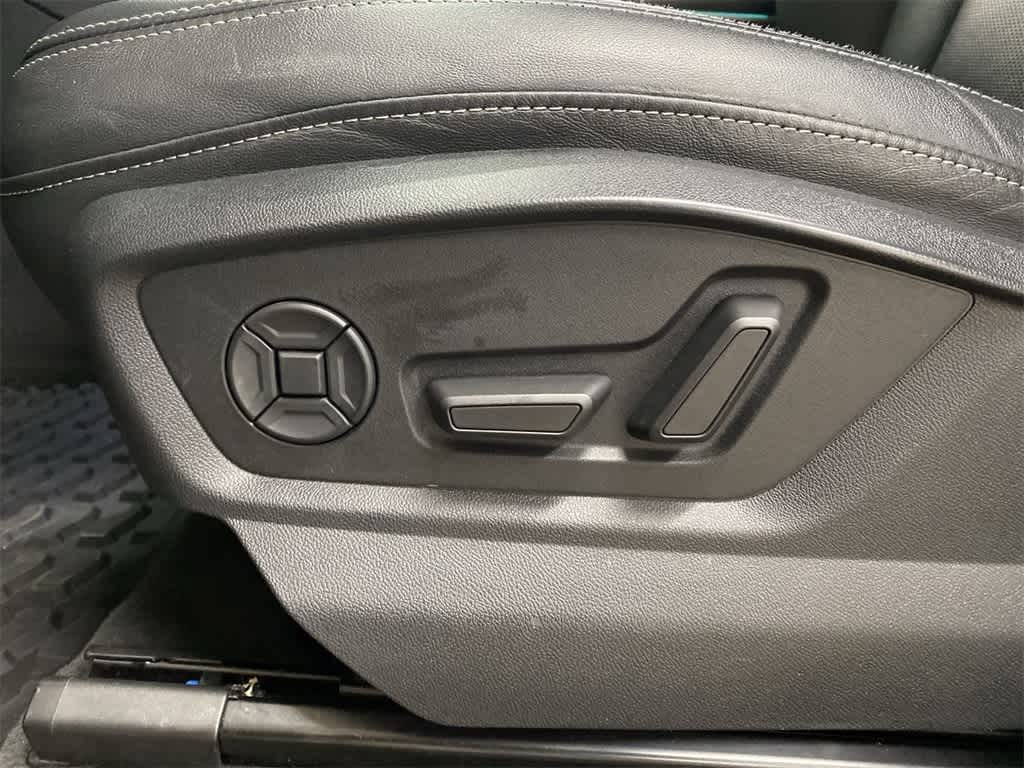 Thumbnail: 2019 Audi Q8 - 15