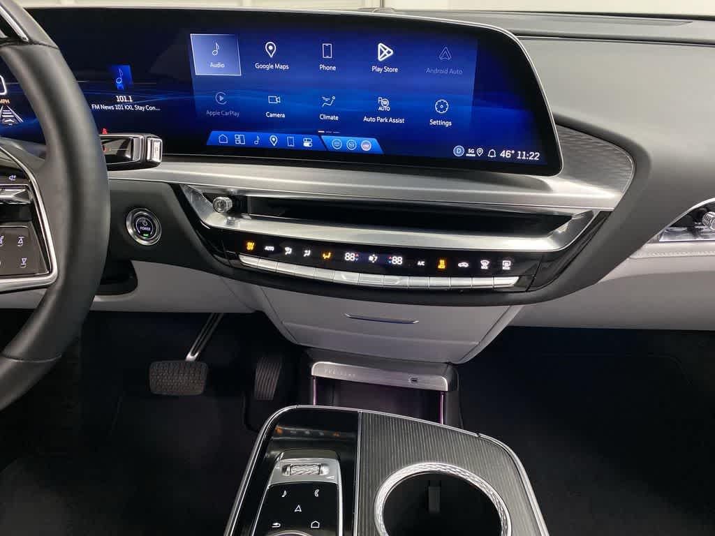 Thumbnail: 2024 Cadillac Lyriq - 25