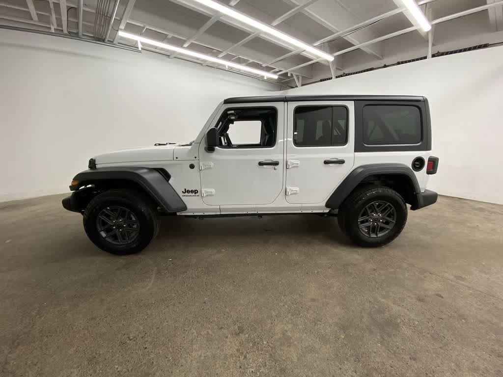 Thumbnail: 2025 Jeep Wrangler - 3