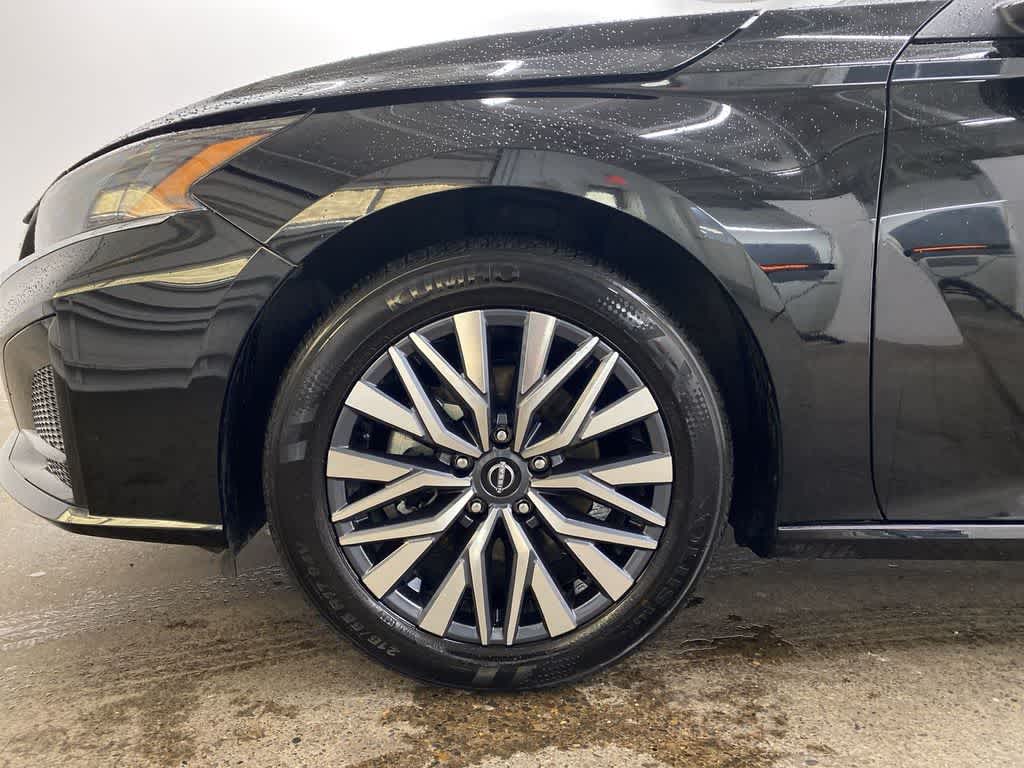 Thumbnail: 2025 Nissan Altima - 11