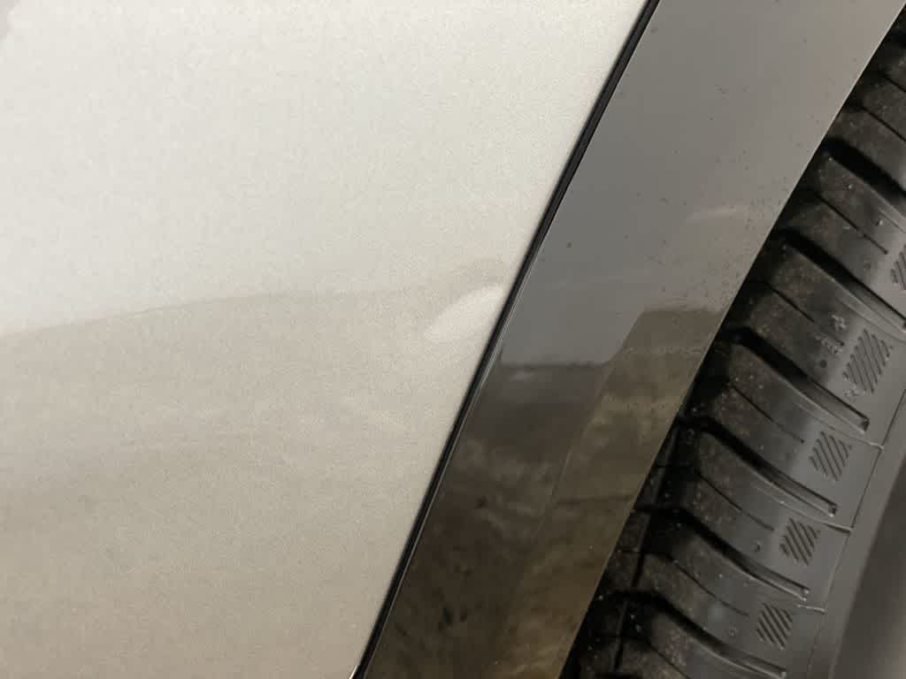 Thumbnail: 2025 Cadillac Lyriq - 31