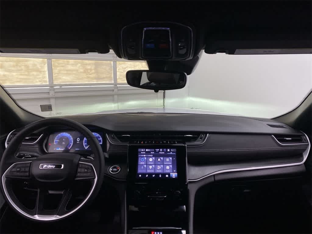 Thumbnail: 2024 Jeep Grand Cherokee - 12