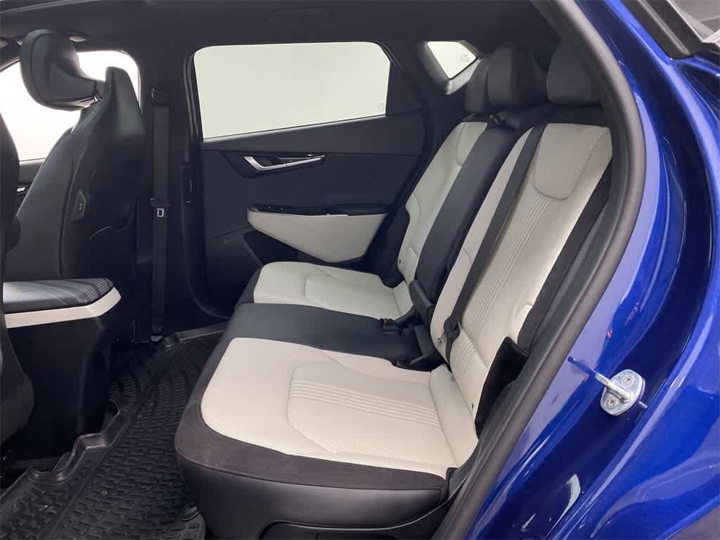 Thumbnail: 2022 Kia EV6 - 18