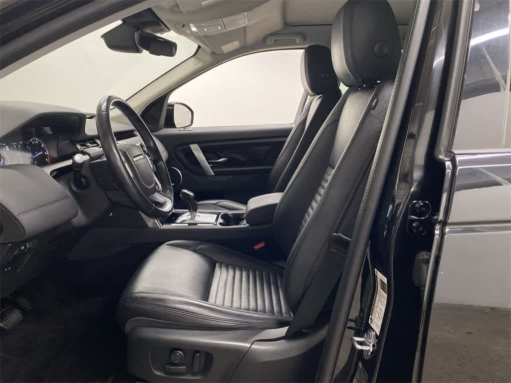 Thumbnail: 2020 Land Rover Discovery Sport - 15