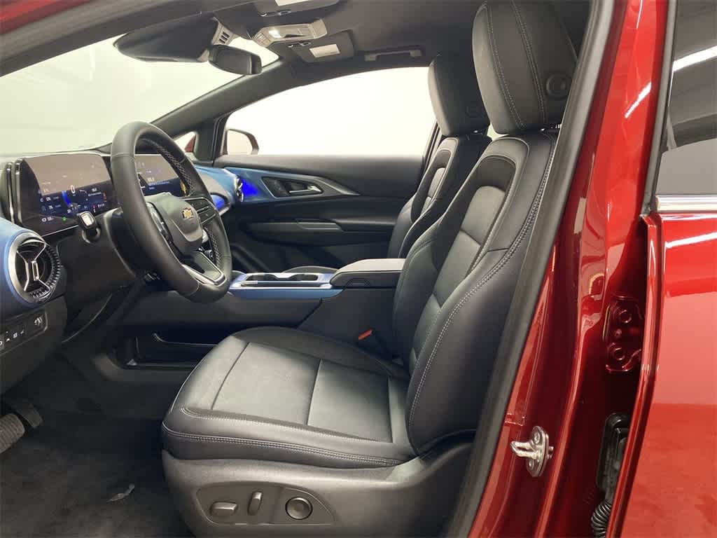 Thumbnail: 2025 Chevrolet Equinox - 13