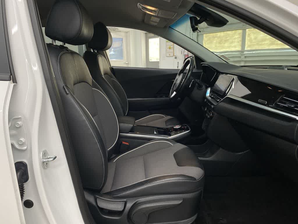 Thumbnail: 2022 Kia Niro - 20