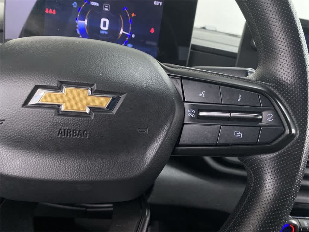 Thumbnail: 2024 Chevrolet Silverado EV - 21