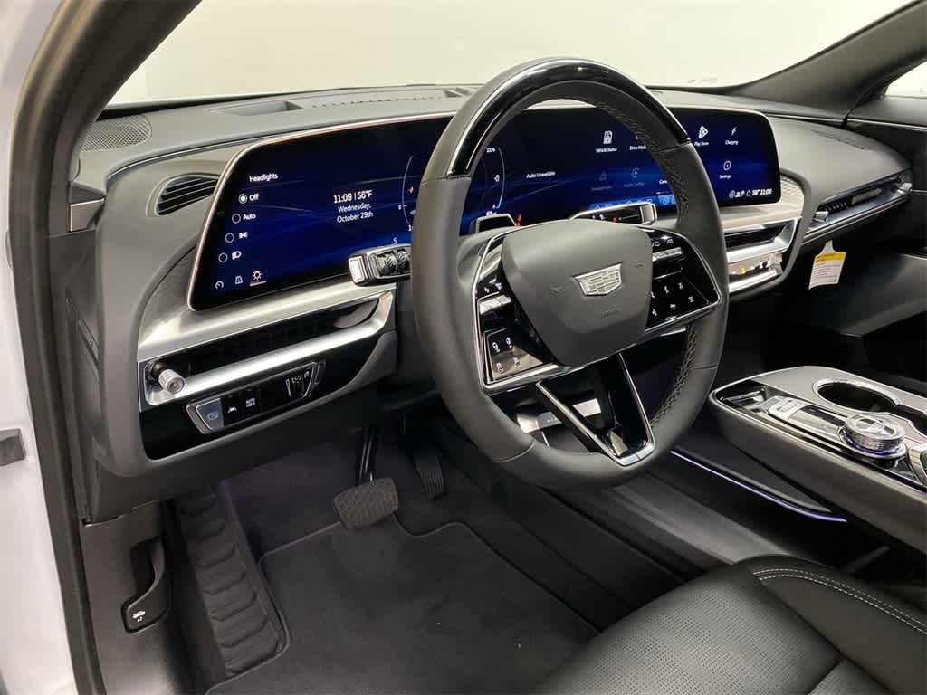 Thumbnail: 2025 Cadillac Lyriq - 2