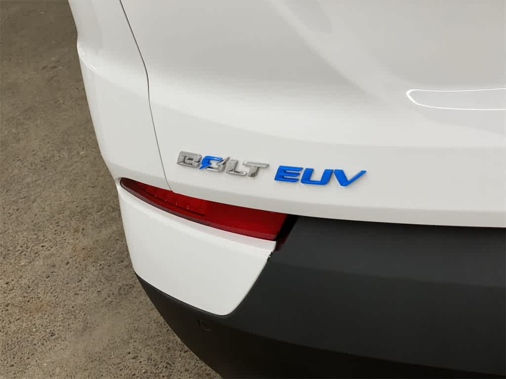 Thumbnail: 2023 Chevrolet Bolt EUV - 10