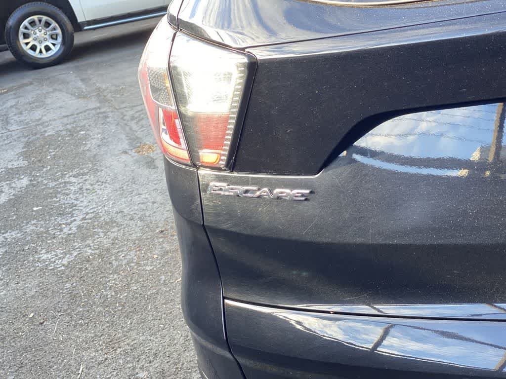Thumbnail: 2017 Ford Escape - 10