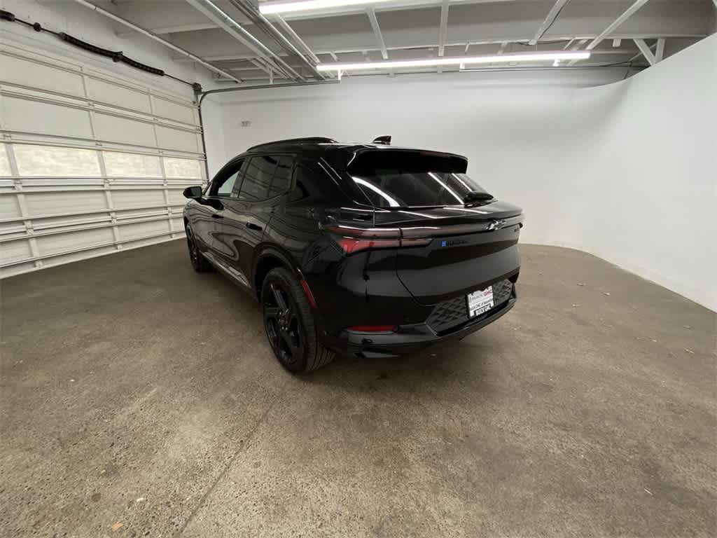 Thumbnail: 2024 Chevrolet Equinox - 4