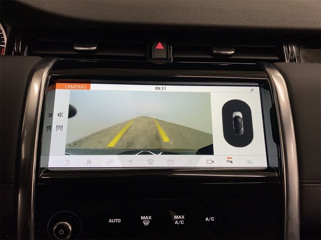 Thumbnail: 2020 Land Rover Discovery Sport - 27