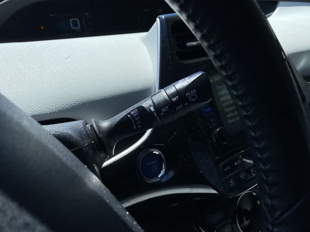 Thumbnail: 2016 Toyota Prius - 23
