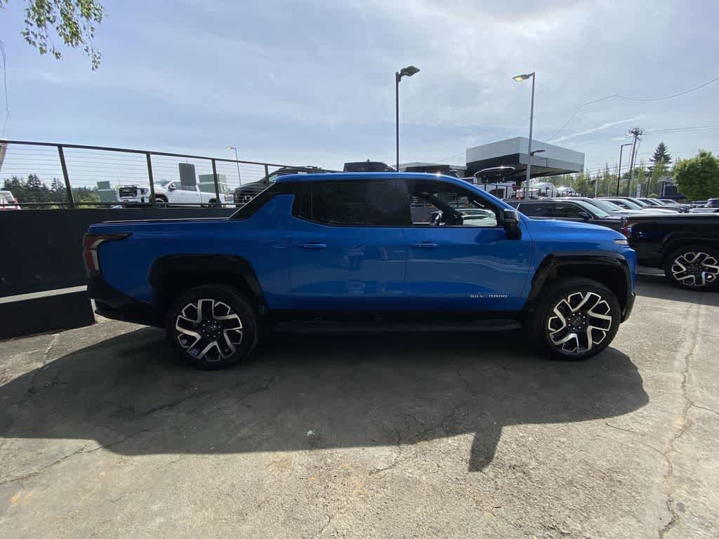 Thumbnail: 2025 Chevrolet Silverado EV - 7
