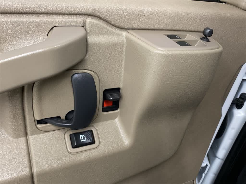2023 Chevrolet Express 2500 15