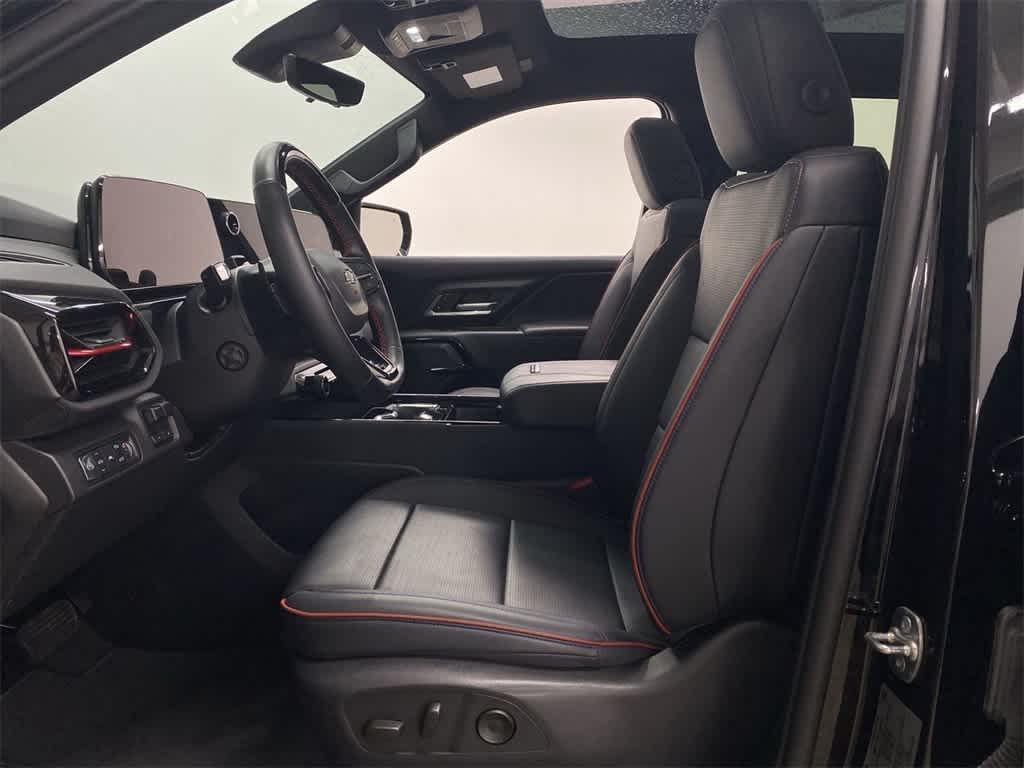 Thumbnail: 2024 Chevrolet Silverado EV - 14