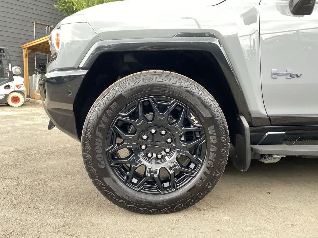 Thumbnail: 2025 GMC Hummer EV - 11